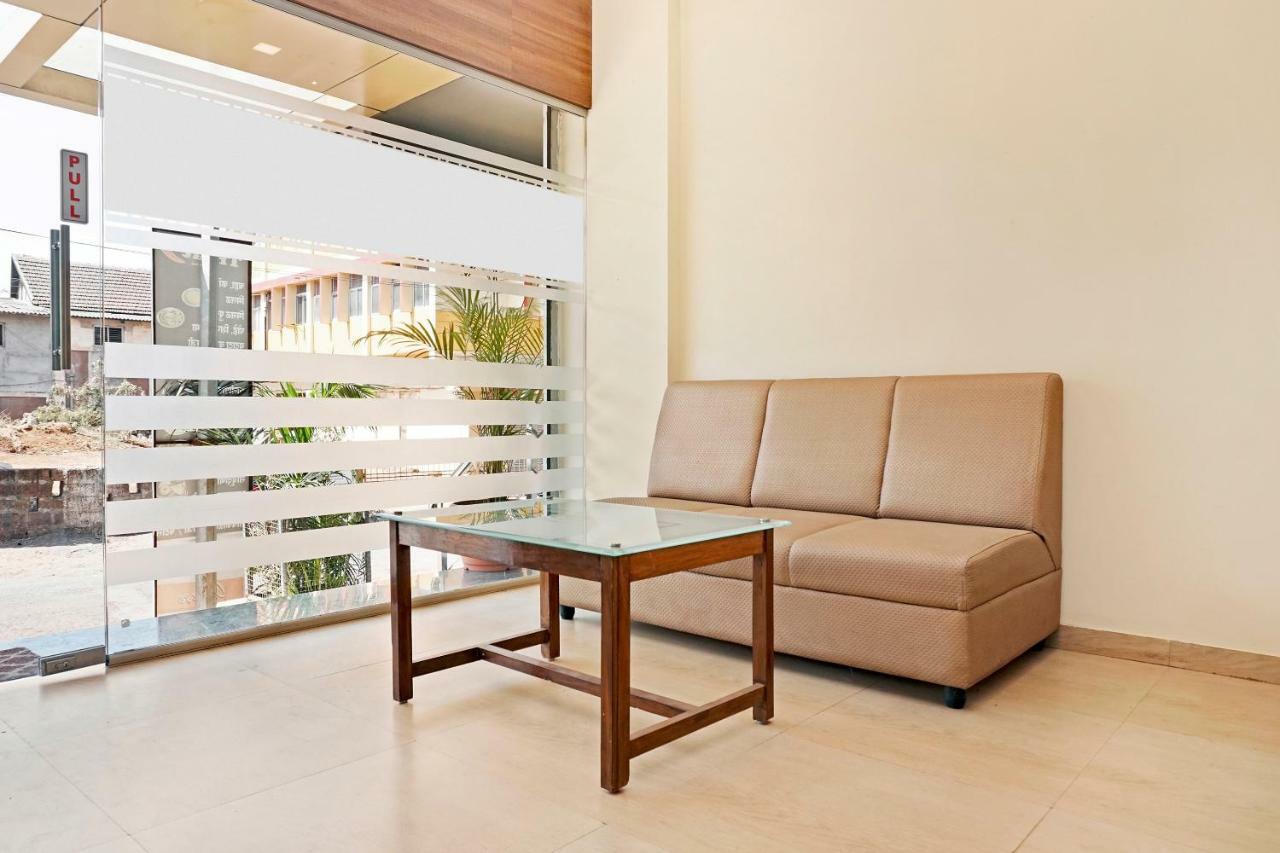 Oyo 29634 Hotel Navalai Pride Ratnāgiri Екстериор снимка