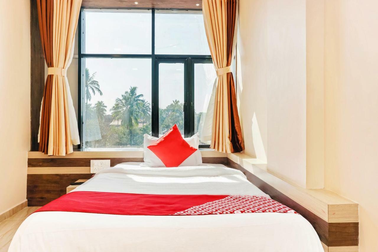 Oyo 29634 Hotel Navalai Pride Ratnāgiri Екстериор снимка