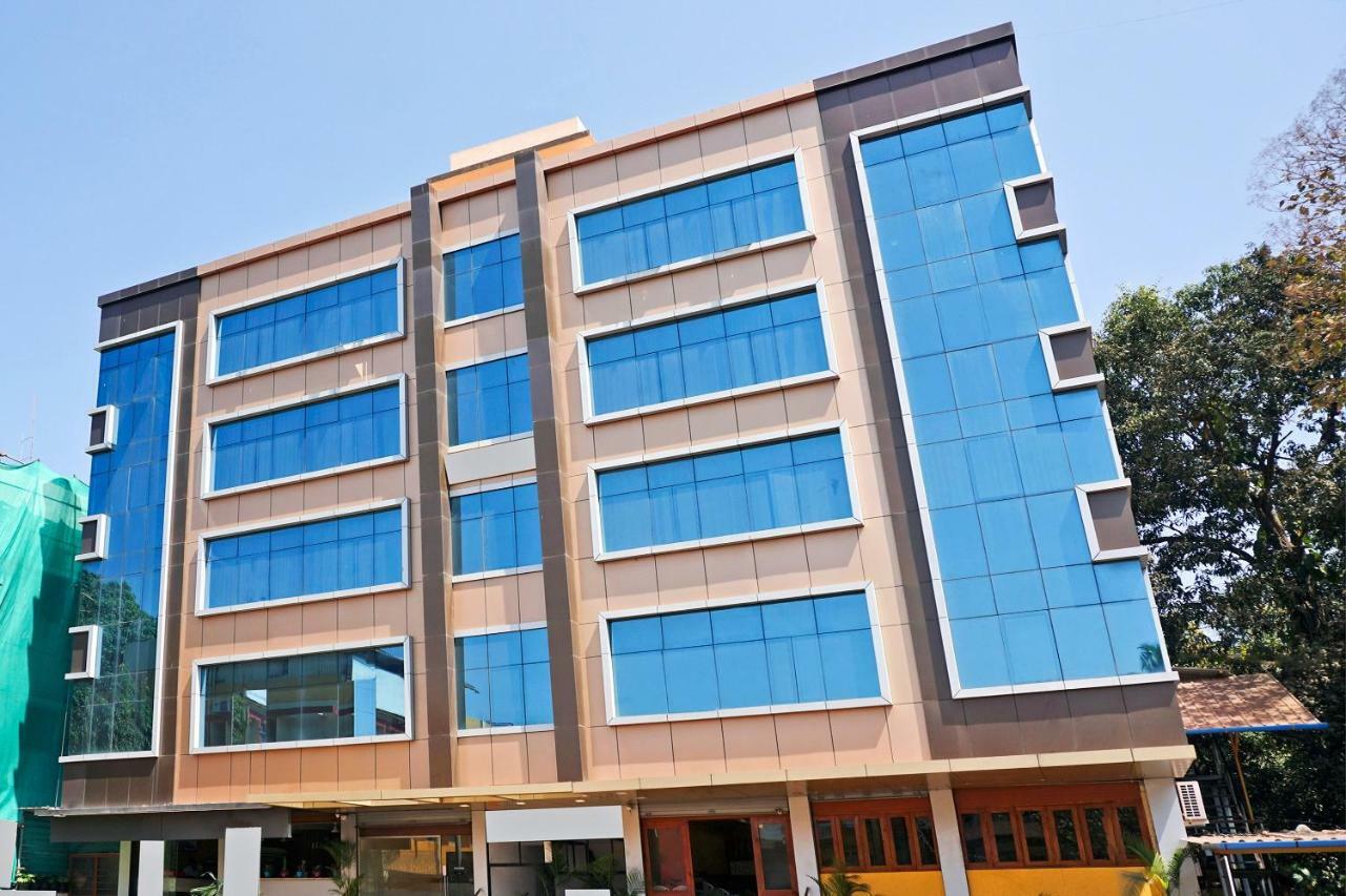 Oyo 29634 Hotel Navalai Pride Ratnāgiri Екстериор снимка