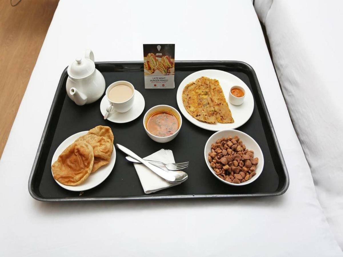 Oyo 29634 Hotel Navalai Pride Ratnāgiri Екстериор снимка